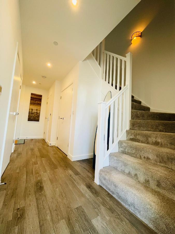 Ferienwohnung Modern Penthouse Flat With Free Indoor Parking London Exterior foto