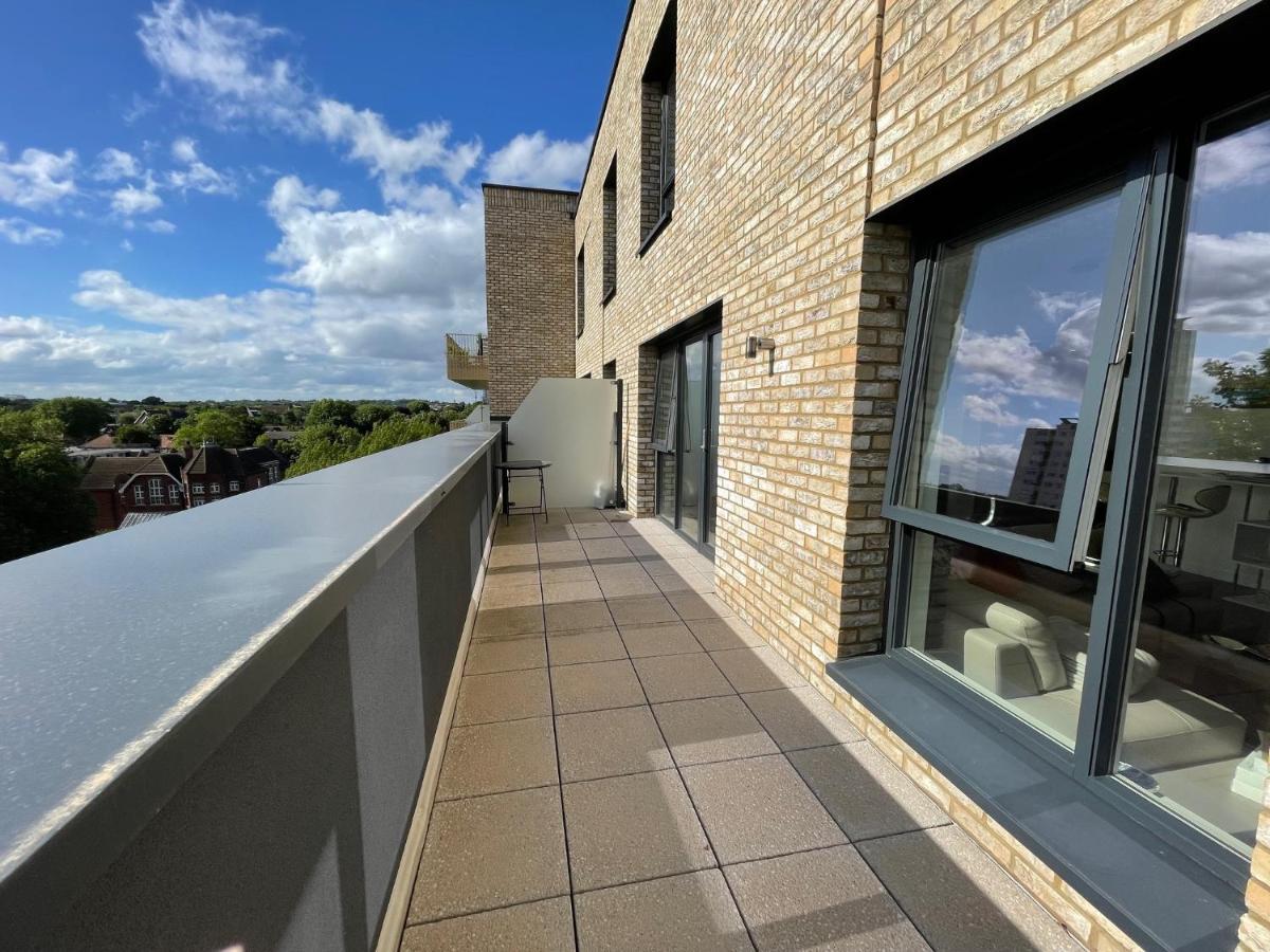 Ferienwohnung Modern Penthouse Flat With Free Indoor Parking London Exterior foto