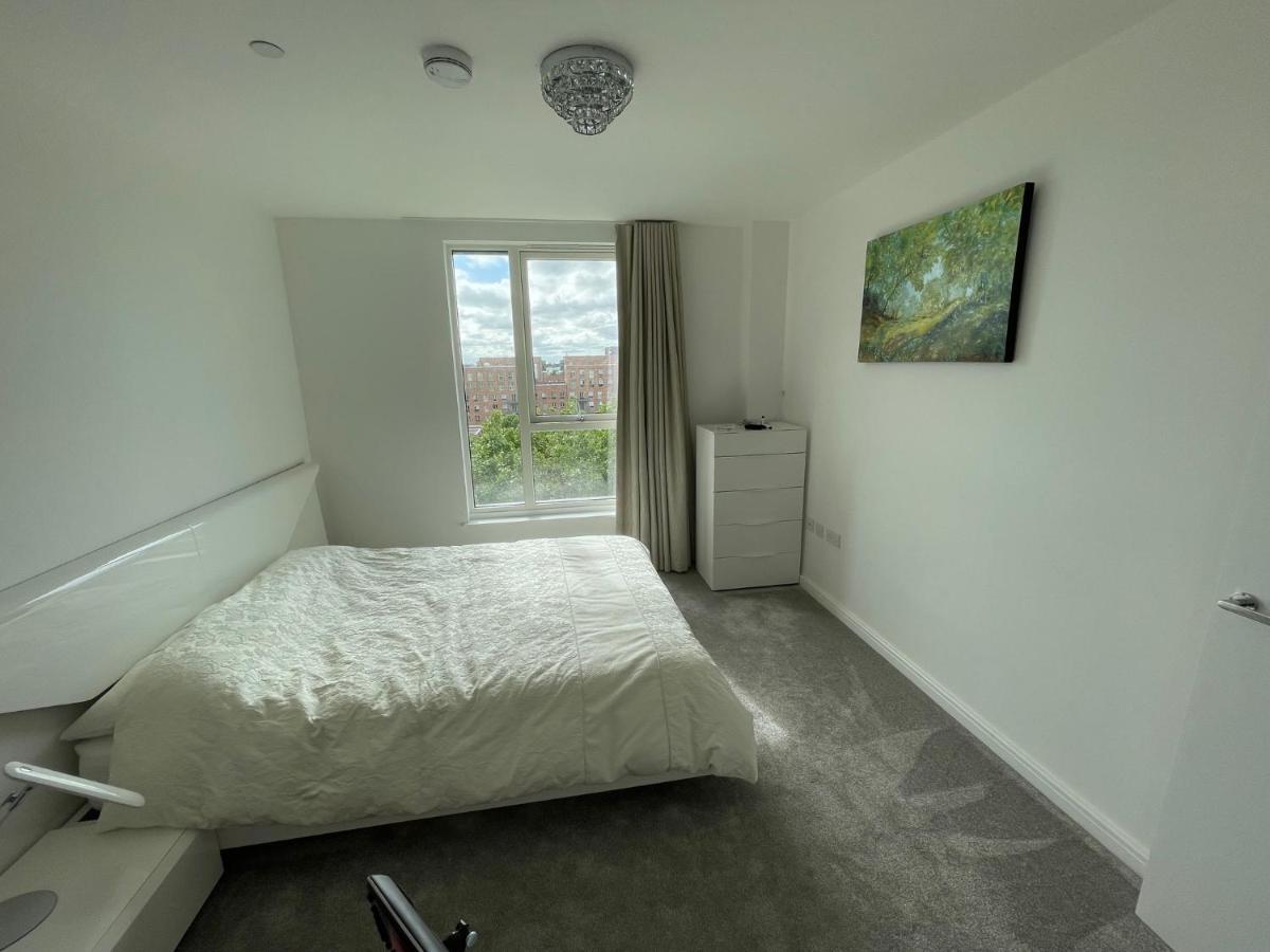 Ferienwohnung Modern Penthouse Flat With Free Indoor Parking London Exterior foto
