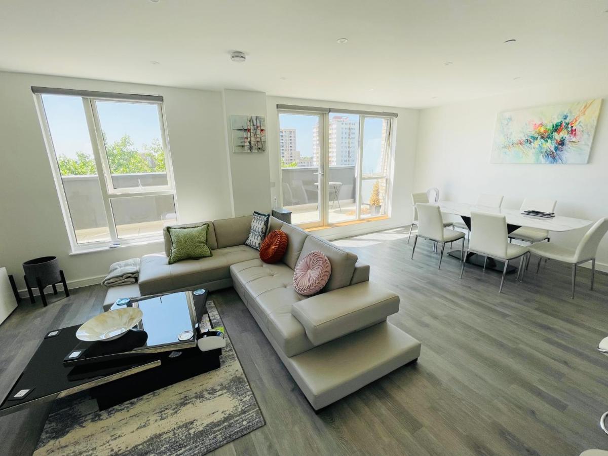 Ferienwohnung Modern Penthouse Flat With Free Indoor Parking London Exterior foto